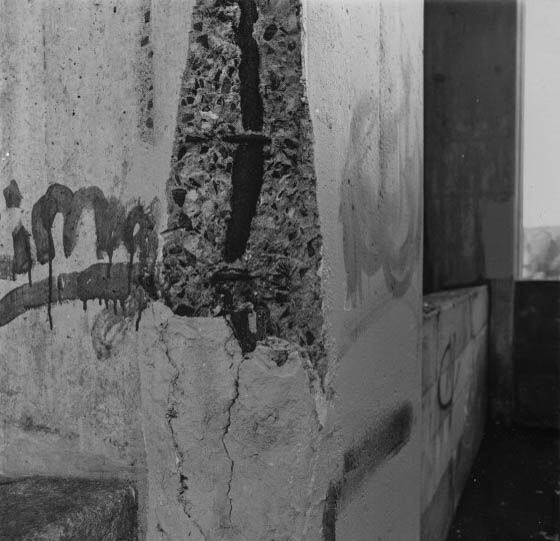 Crack under the bridge