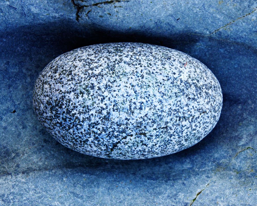 Granite egg