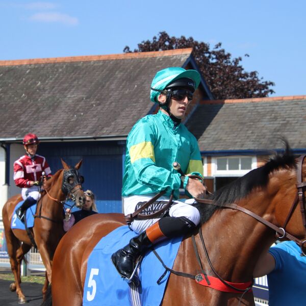10 Aug R4 Twilight Moon & Trevor Whelan
