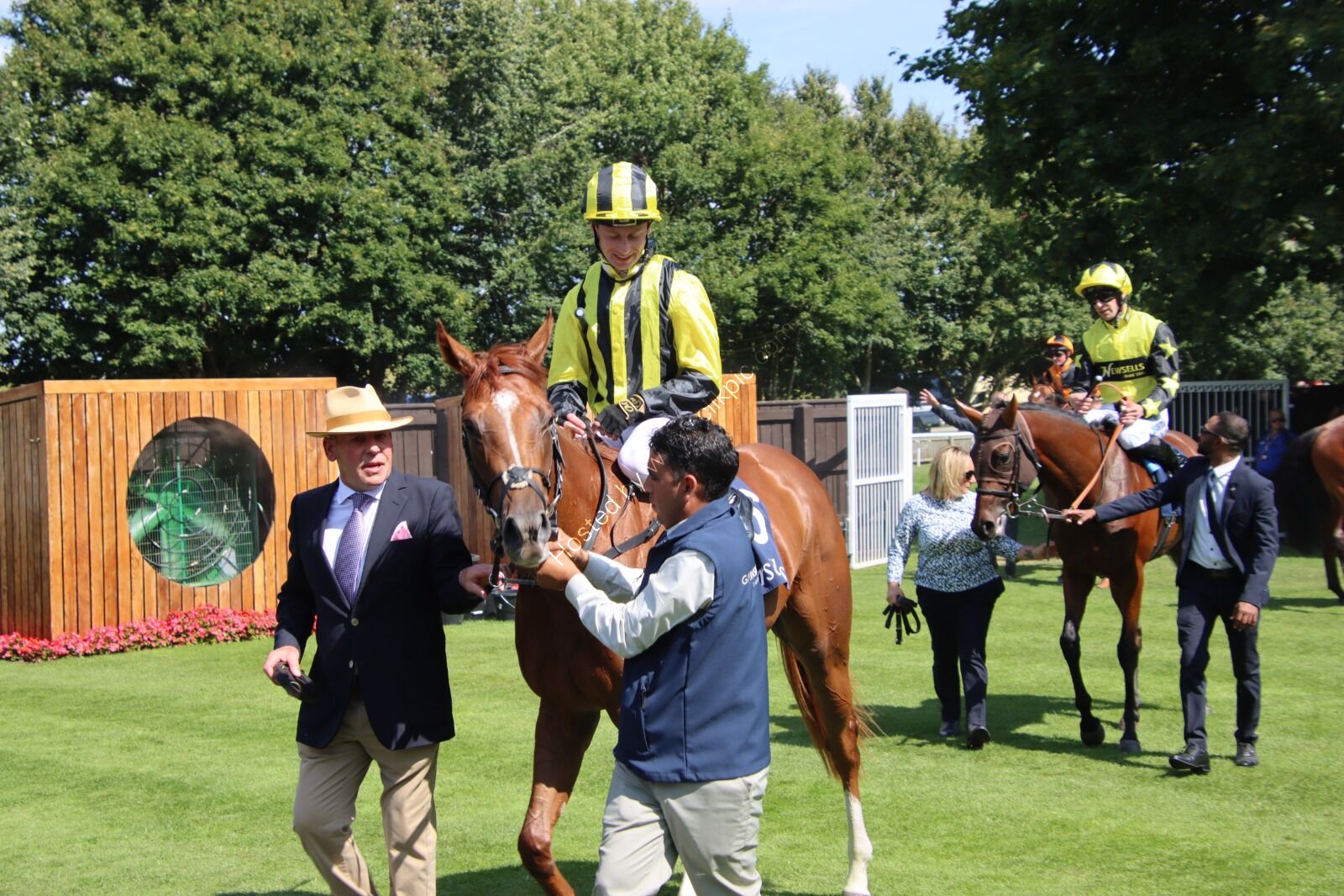 R2 Zanthos & Oisin Murphy