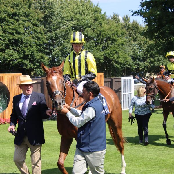 R2 Zanthos & Oisin Murphy