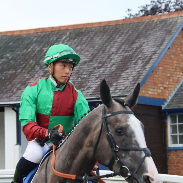 R4 Grey Nyle & Vincent. C.Y. HO