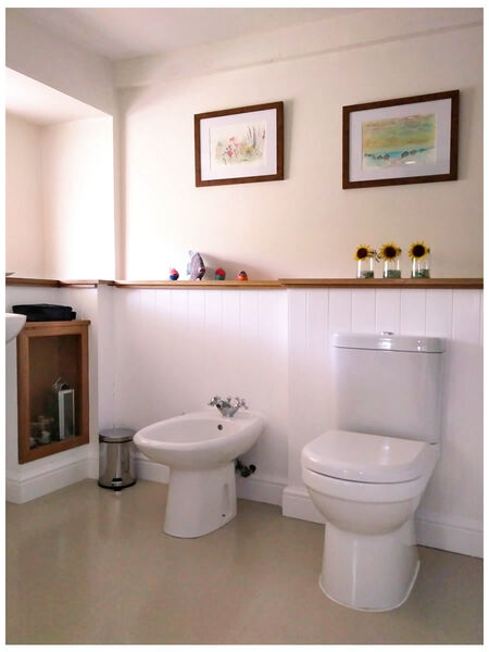 En Suite Bathroom (Bedroom 1)