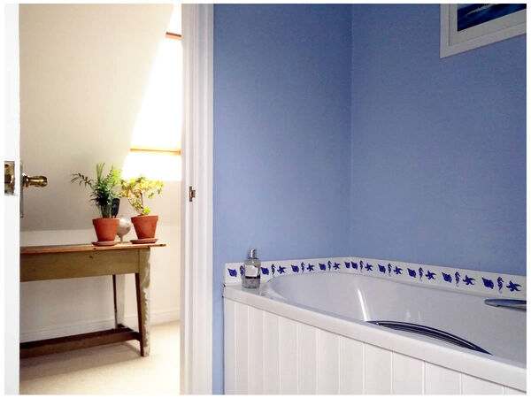 Upper Bathroom to Hall