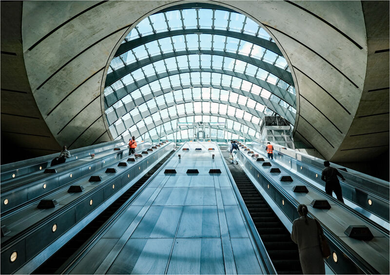 CANARY WHARF ESCALATORS