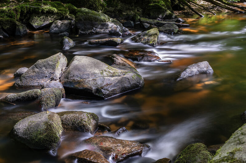 ISLANDS IN THE STREAM