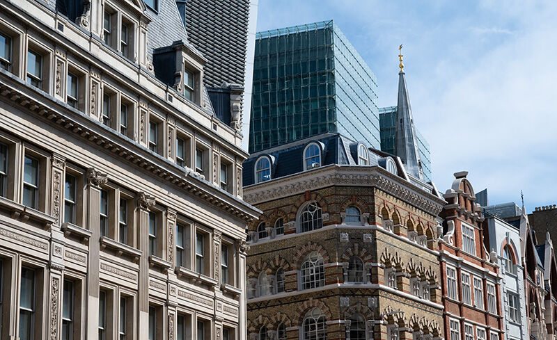 LONDON CONTRASTS