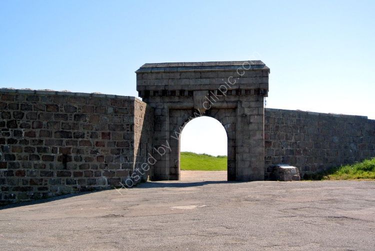 Building - Torry Battery (Gun Fortification) guarding Aberdeen Harbour 1860