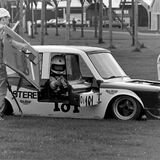 Roy Knowles collecting his bonnet, Ingliston, 17 August, 1980
