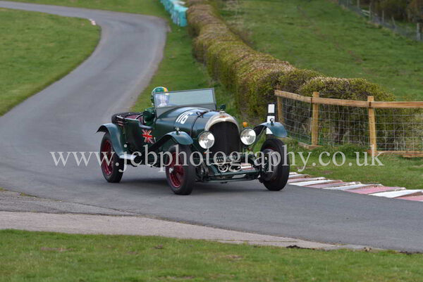 Bentley Lightweight 1923 driven by Jolyon Harrison