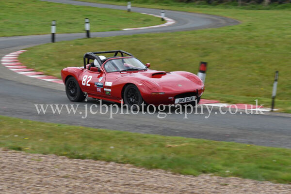 Ginetta G33 driven by Robert Pallett