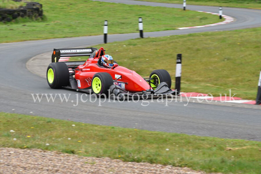 Gould GR59 driven by Wallace Menzies