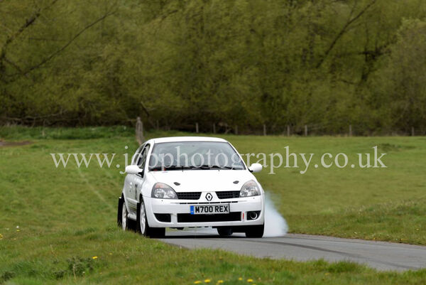 Renault Clio 172 driven by Kenneth Moore