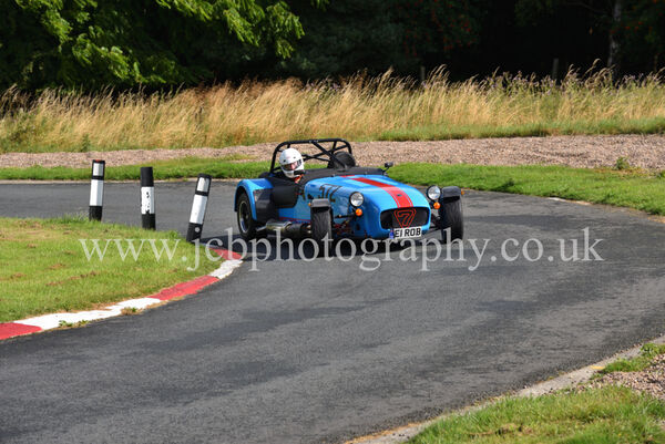 Caterham Seven 420R SV driven by Robert Spencer