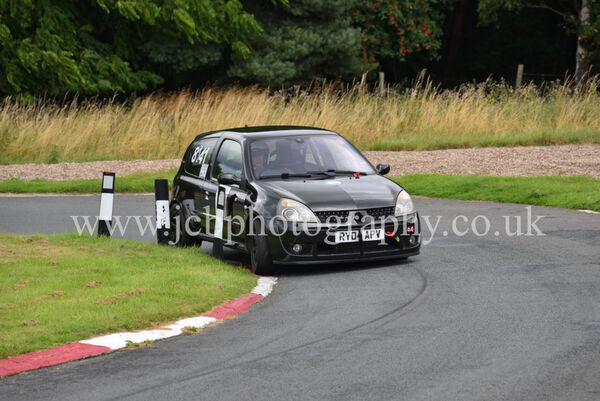 Renault Clio 182 driven by Ian Downie