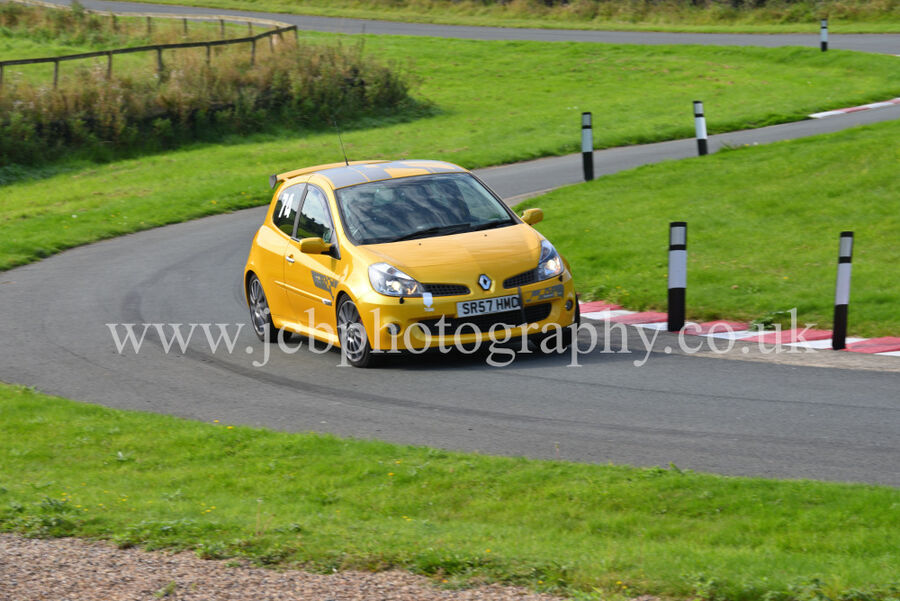 Renault Clio F1 driven by Garry Irving
