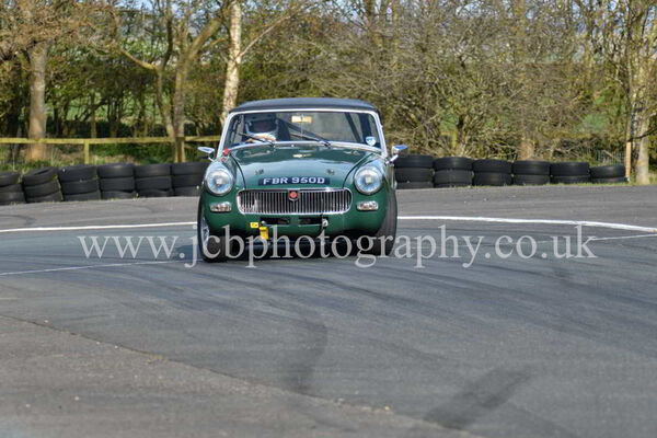 MG Midget driven by Thomas Robinson