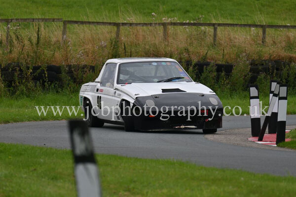 Reliant Scrimitar SS1 driven by Joshua Oakes