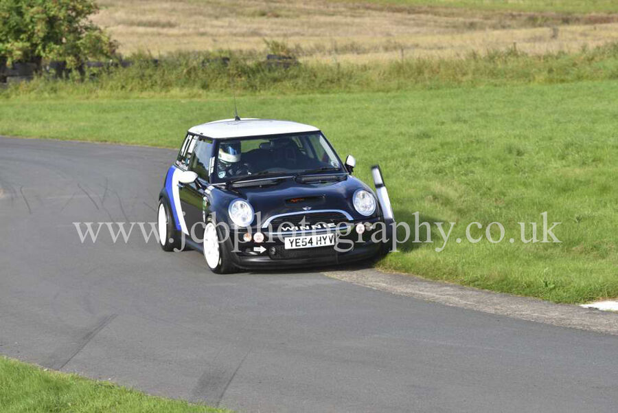 Acespeed BMW Mini Cooper S driven by Kevin Bicknell
