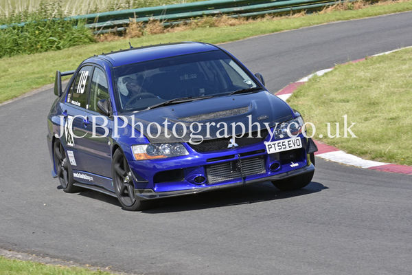 Mitsubishi Evo 9 driven by Peter Milne