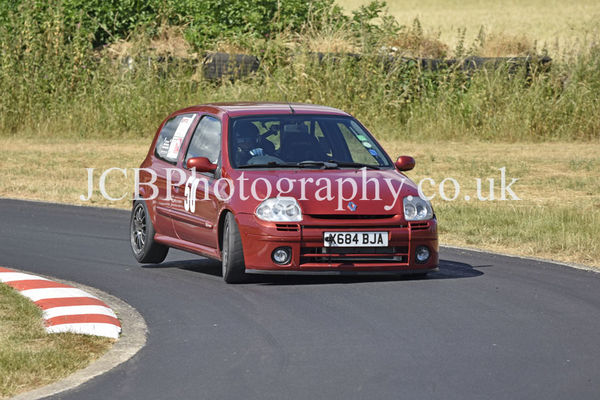Renault Clio 172 Sport driven by Richard Brant