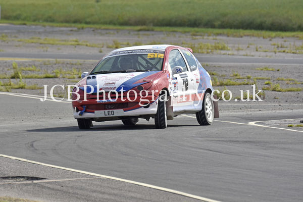 Peugeot 206 GTi driven by Leonardo Lyon