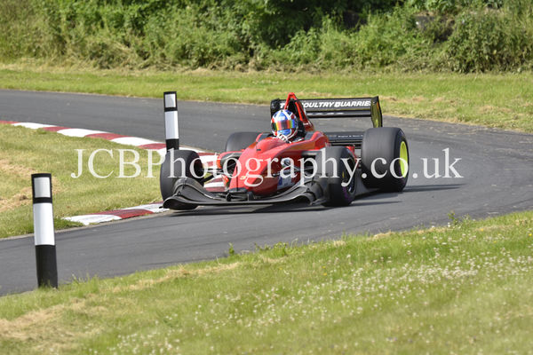 Gould GR59 driven by Wallace Menzies