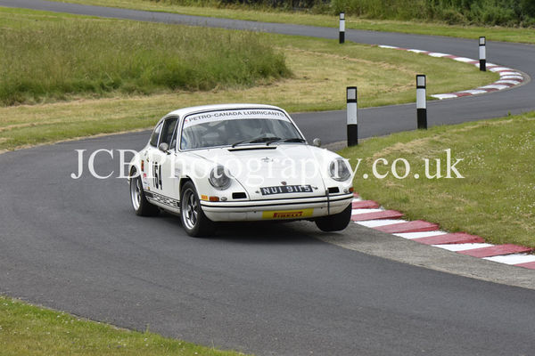Porsche 911 E driven by Martin Leach