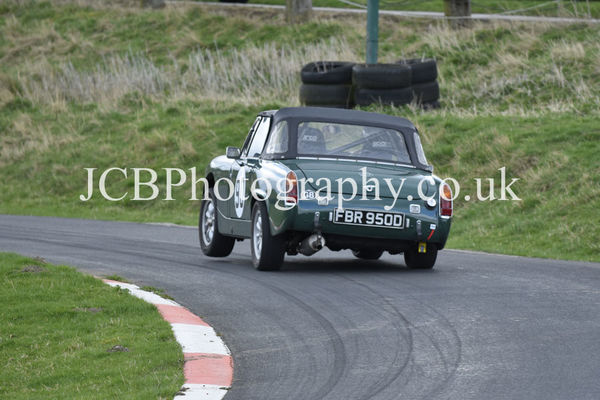 MG Midget driven by Thomas Robinson