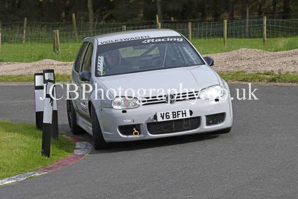 VW Golf R32 driven by Dan Hopps