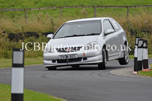 Honda Civic Type R driven by Guy Whittaker