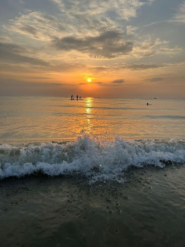2nd. Paddling to the sunset. Val Brennan. Judge: John Humphries.