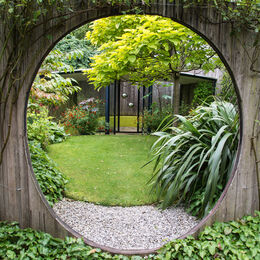 H.C.. Circular view. John Humphries. Judge: John Stephenson