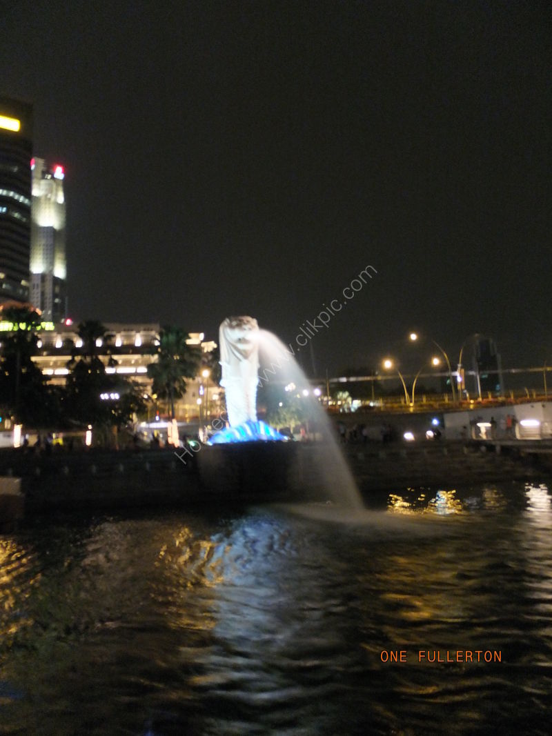 Merlion at Night, Marina Bay