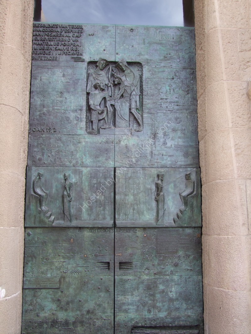 Jonathan Harrison Images: Bronze Door, La Sagrada Familia