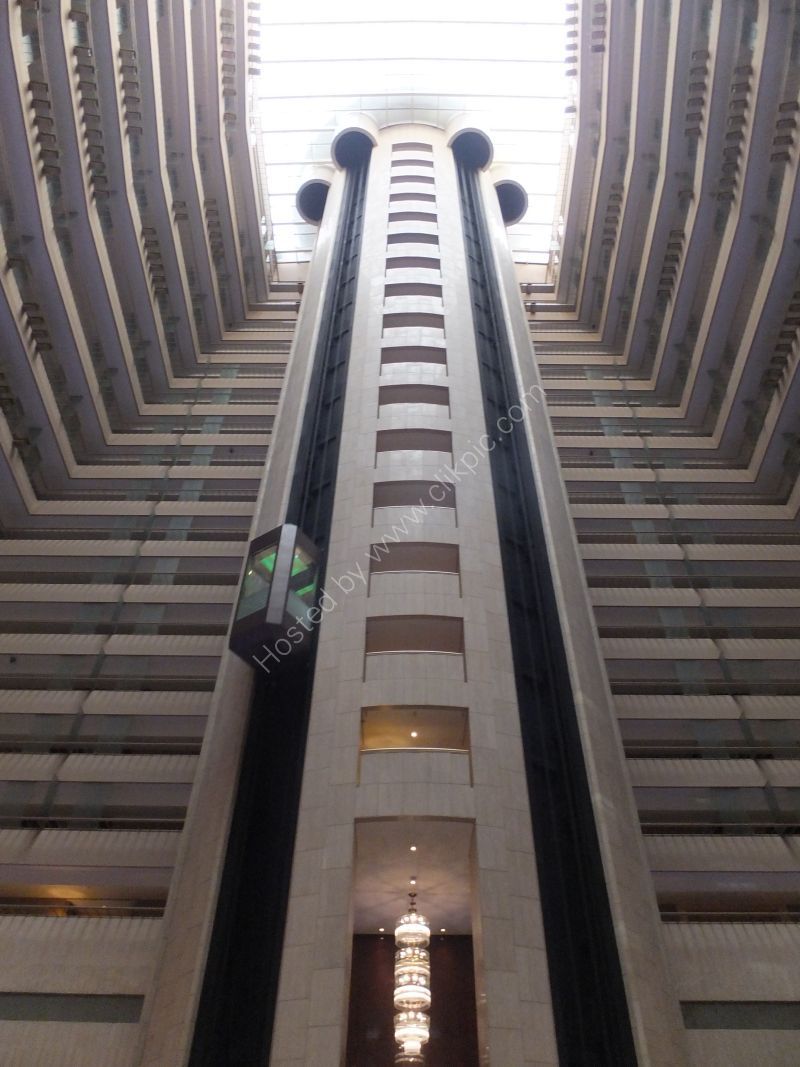 Elevators at Marina Mandarin Hotel, Marina Bay