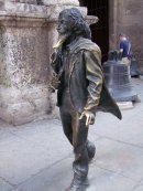 Caballero de Paris, Plaza San Fransisco, Havana