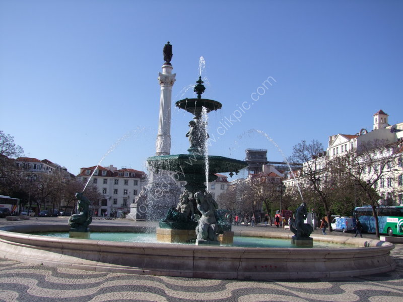 Fountain & Monument