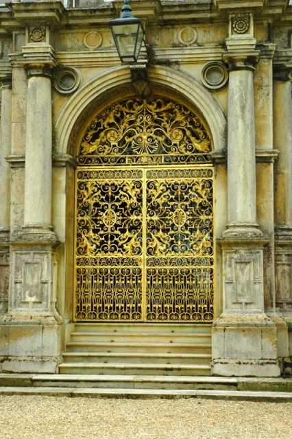 The design of Burghley's Golden Gates is referenced on the toes of Sarah's slippers.