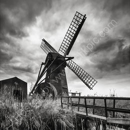 Herringfleet Mill - Black and White