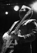 Skatonics in monochrome