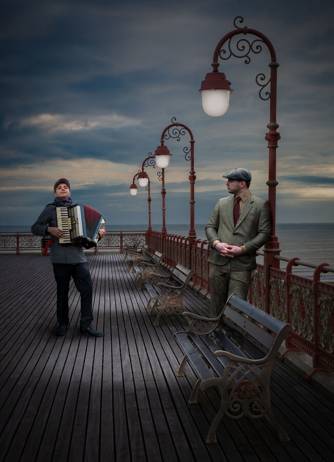 Highly Commended - The Performer on Pier Bae - Nigel Maddern