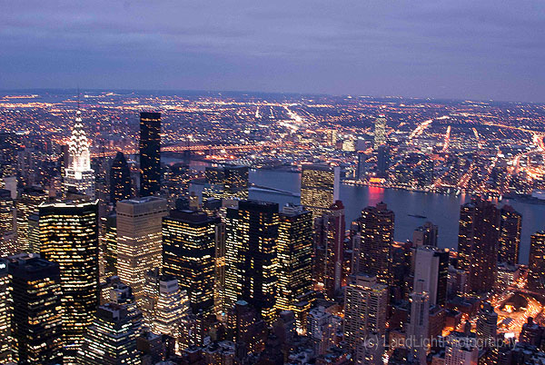 New York - Broklyn Brdige at dusk