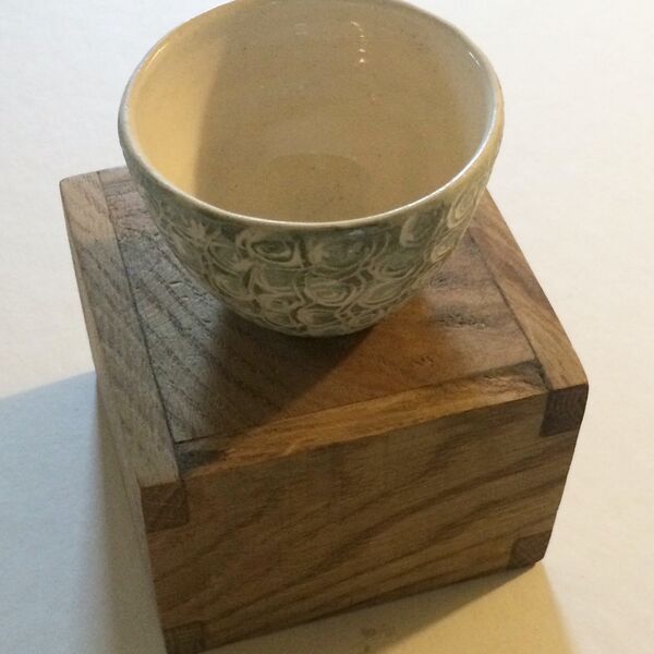 Bowl & Plinth: Acorn Pattern