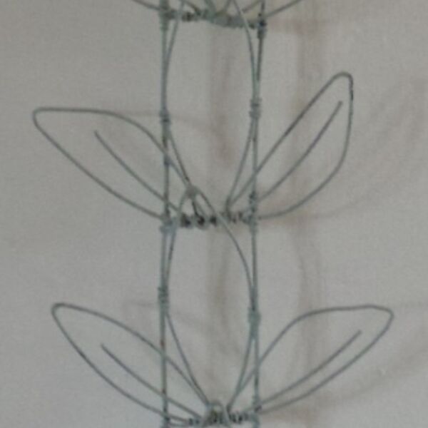 Wire Leaf Message Rack