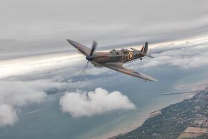 G-ILDA OVER RYDE PIER, ISLE OF WIGHT