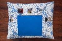 1421184-Manicure Cushion