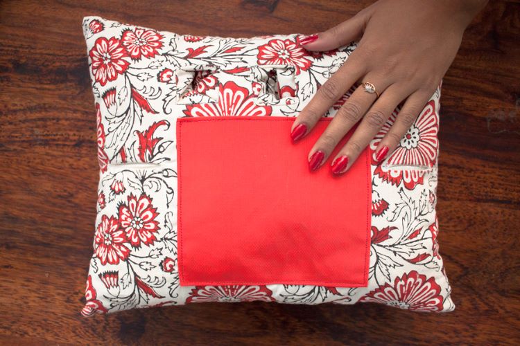 1421185- Manicure Cushion