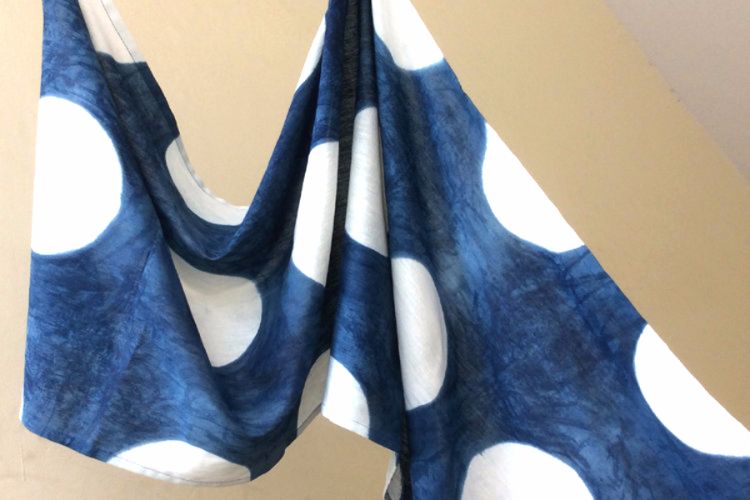 2822505-Indigo cotton scarf