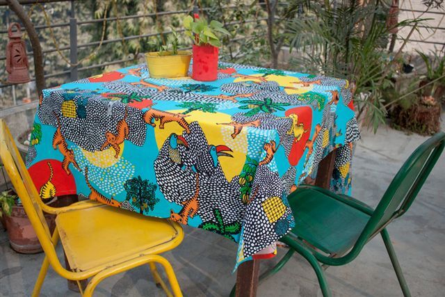 6915246-Organic Cotton Printed Tablecloth